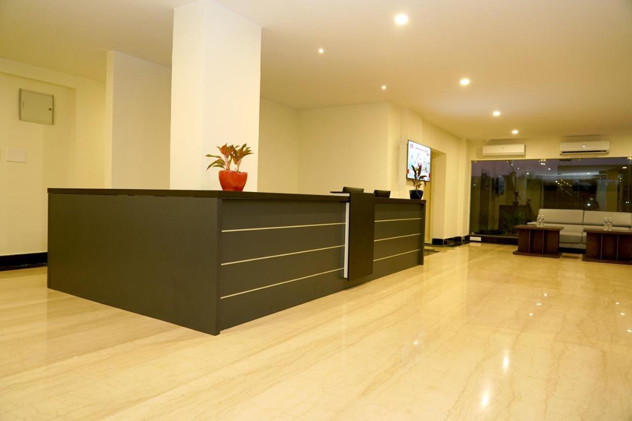 Hotel D Dev Vijayawāda Extérieur photo
