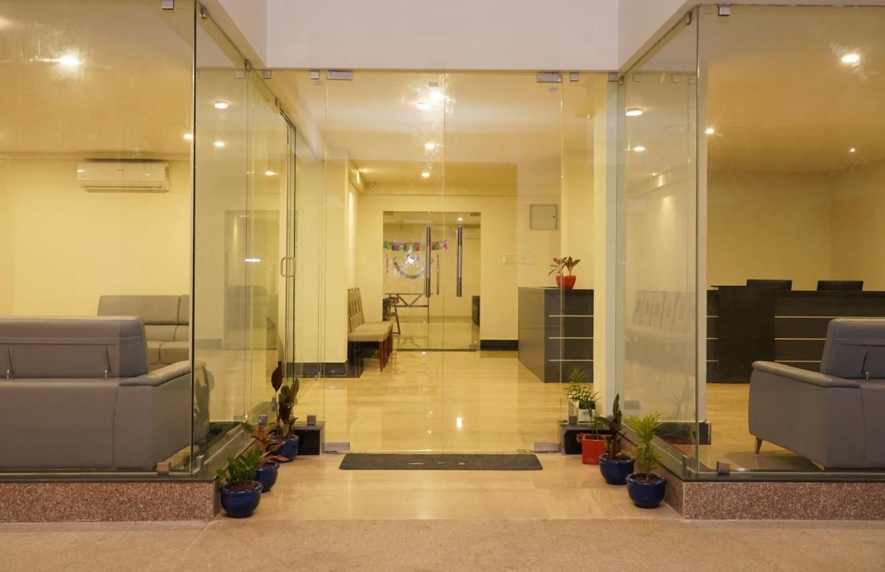 Hotel D Dev Vijayawāda Extérieur photo