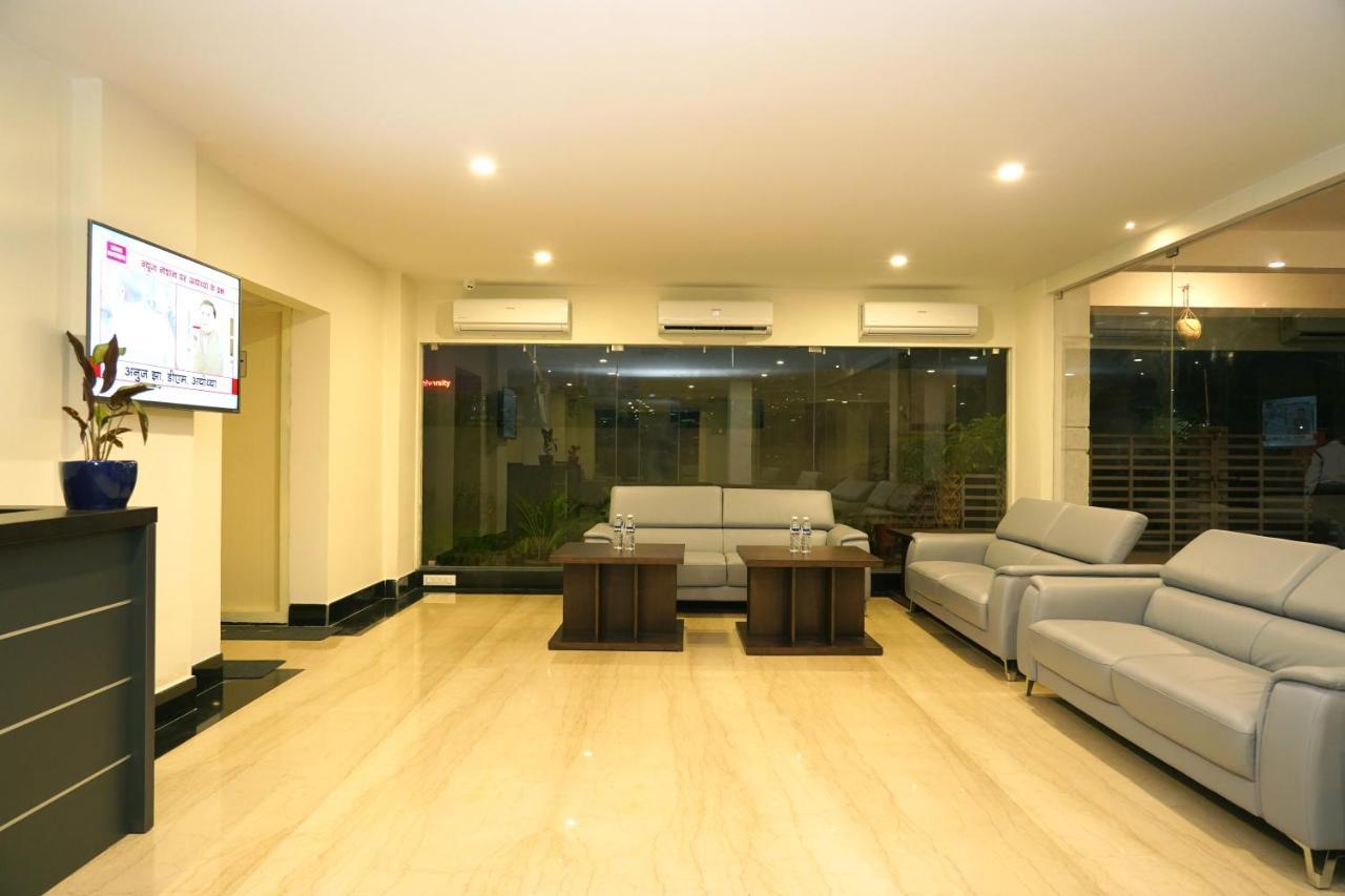 Hotel D Dev Vijayawāda Extérieur photo