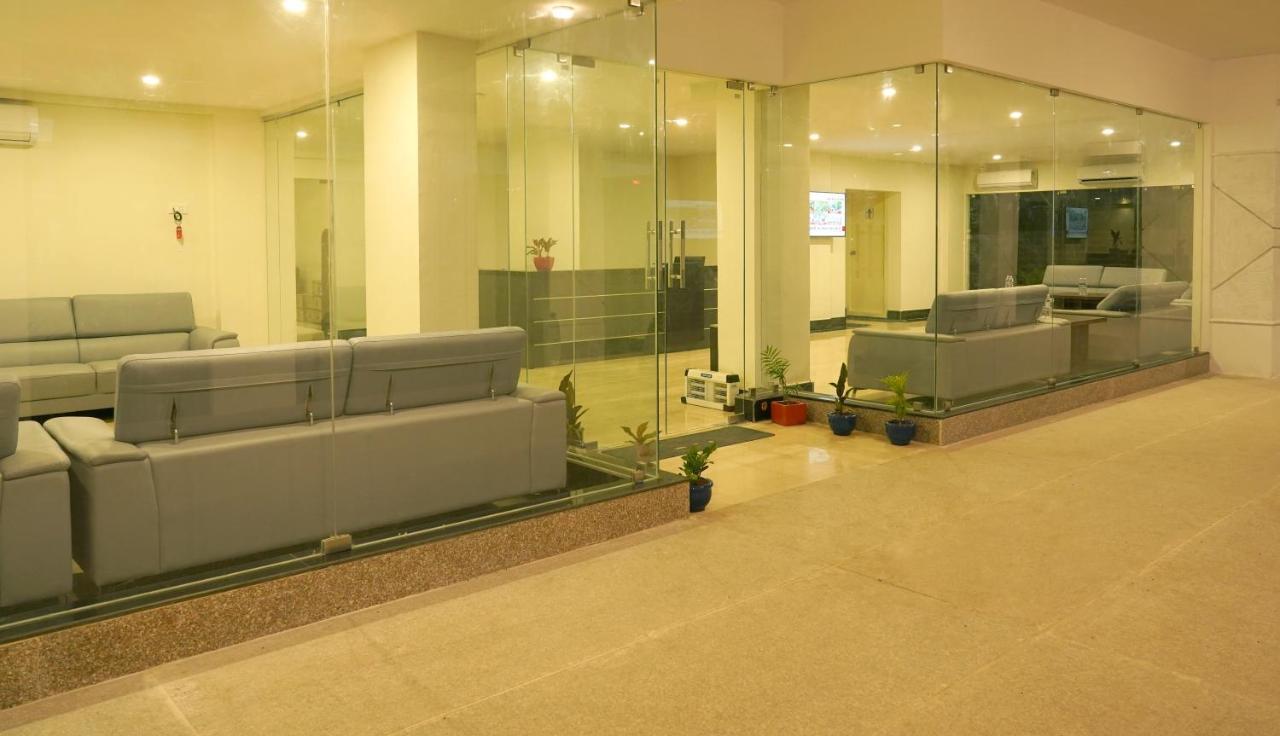 Hotel D Dev Vijayawāda Extérieur photo