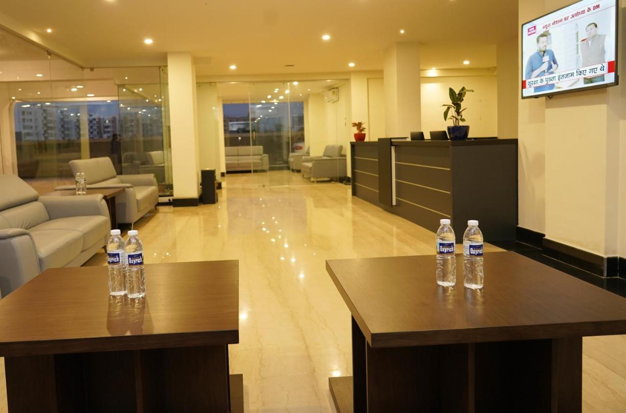 Hotel D Dev Vijayawāda Extérieur photo
